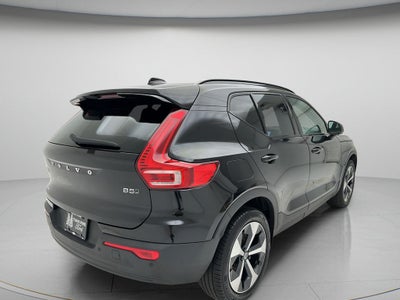 2024 Volvo XC40 B5 Core