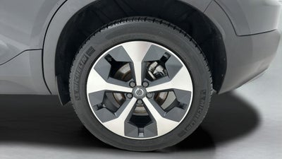 2024 Volvo XC40 B5 Core