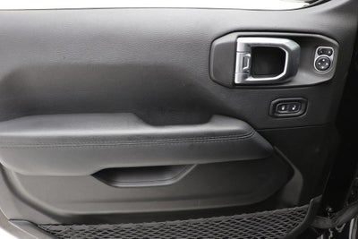 2022 Jeep Wrangler Unlimited Sahara Altitude