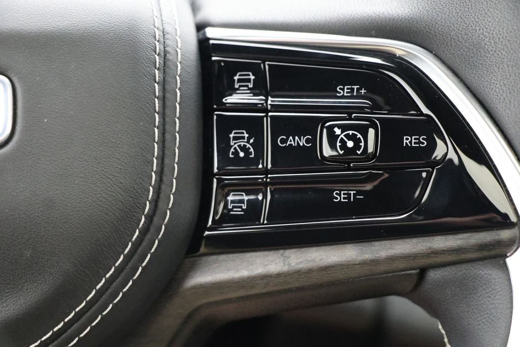 2023 Jeep Grand Cherokee Overland