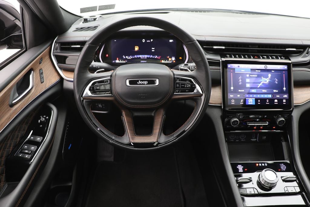 2023 Jeep Grand Cherokee Summit