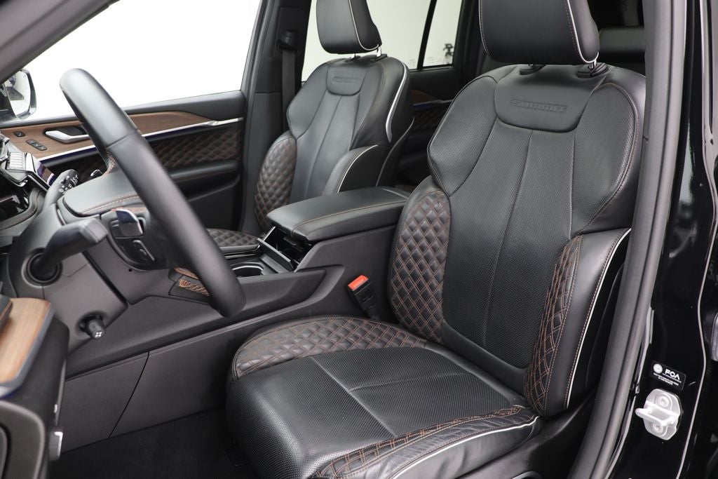2023 Jeep Grand Cherokee Summit
