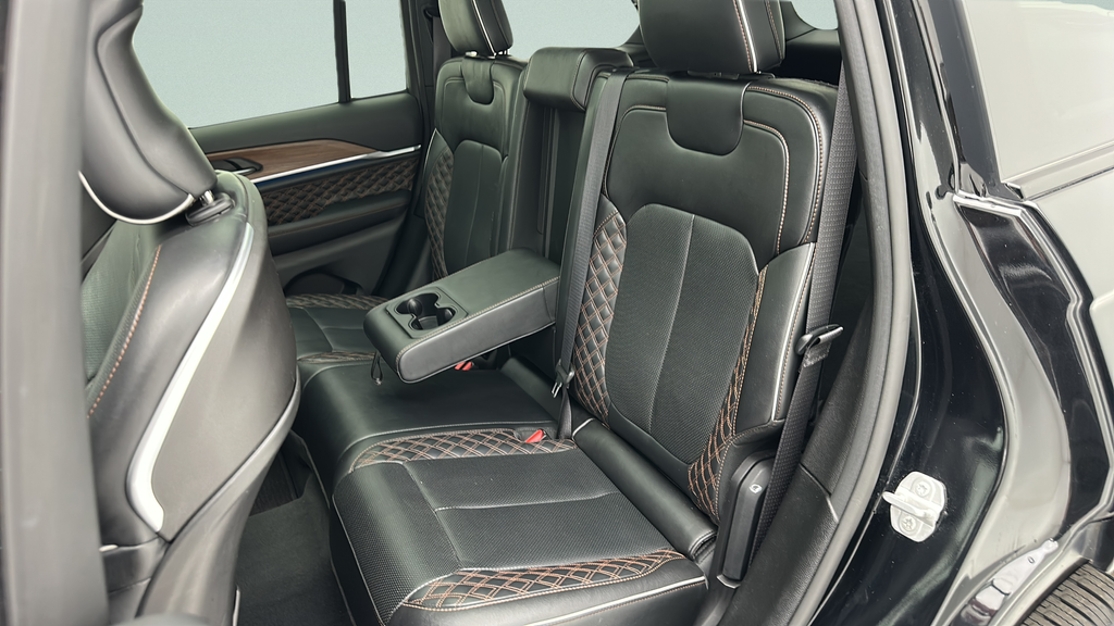 2023 Jeep Grand Cherokee Summit