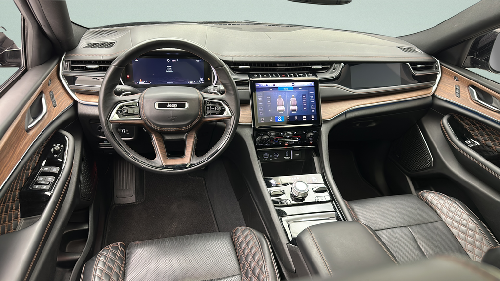 2023 Jeep Grand Cherokee Summit
