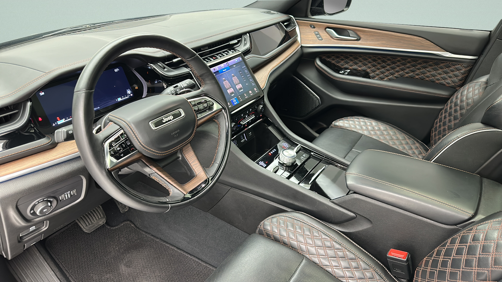 2023 Jeep Grand Cherokee Summit