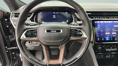 2023 Jeep Grand Cherokee Summit