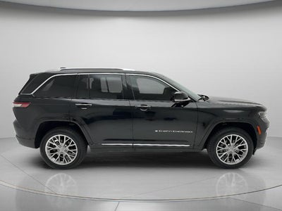 2023 Jeep Grand Cherokee Summit