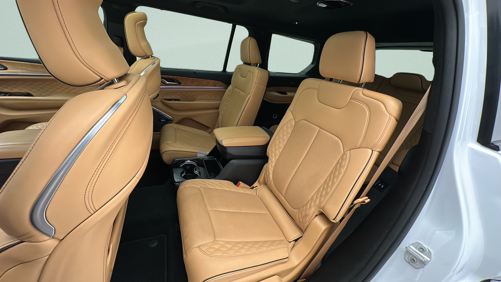 2023 Jeep Grand Cherokee L Summit