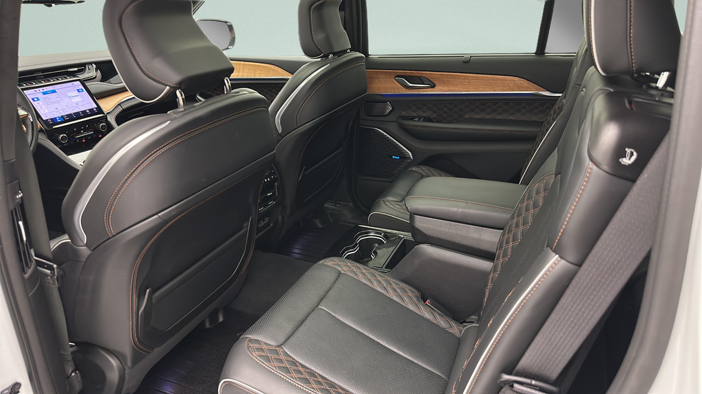 2023 Jeep Grand Cherokee L Summit