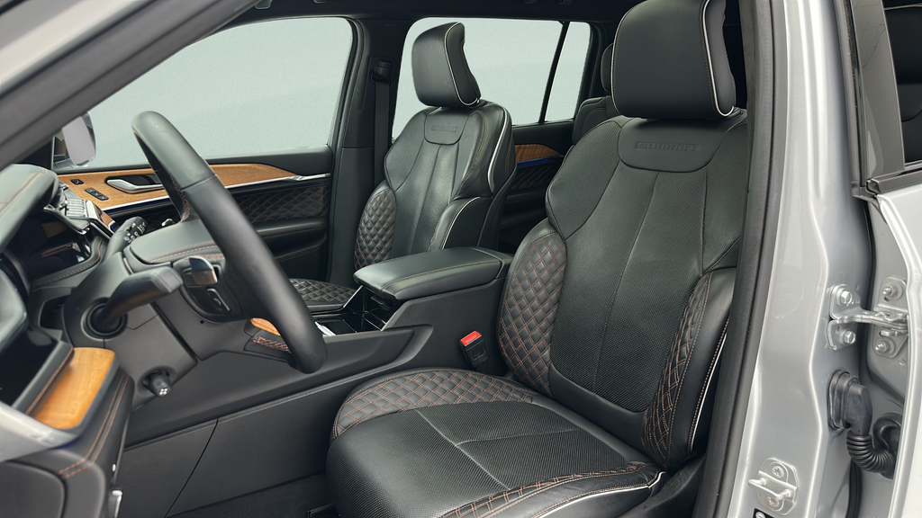 2023 Jeep Grand Cherokee L Summit