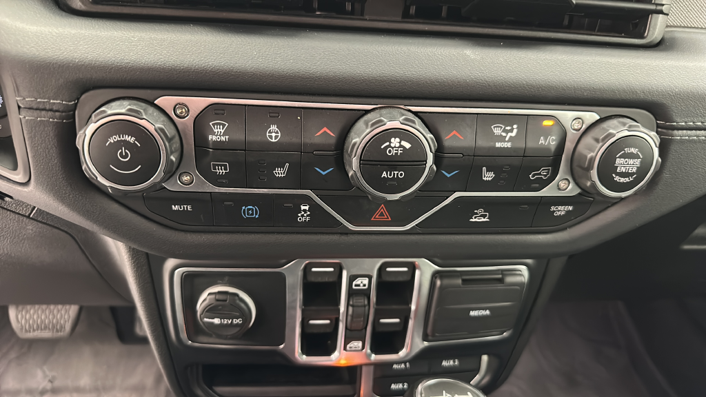 2024 Jeep Wrangler Sahara 4xe