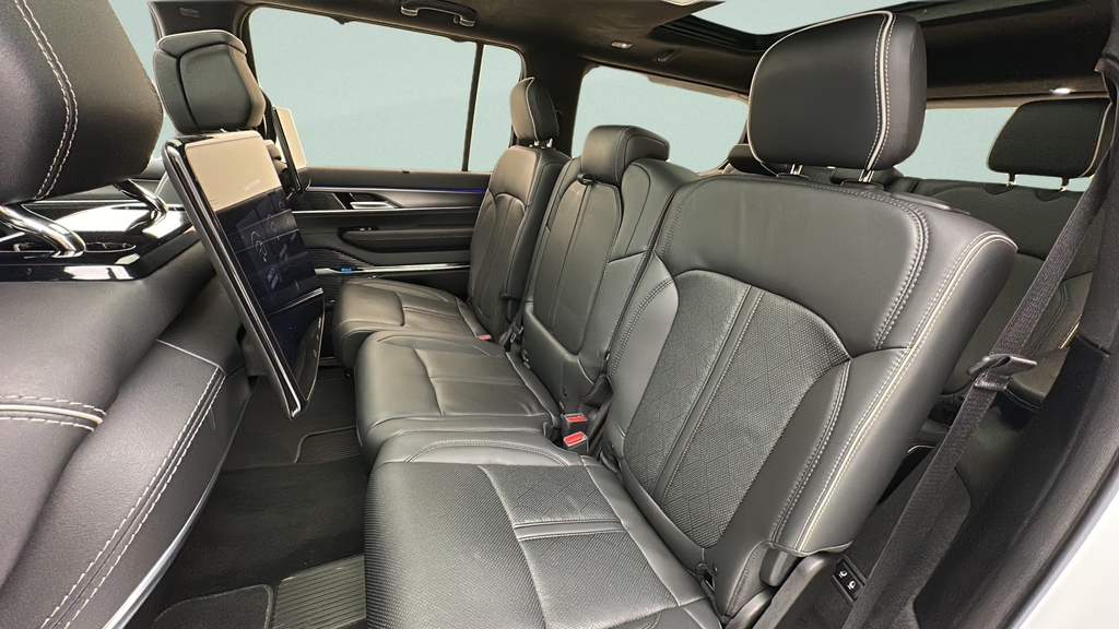 2023 Jeep Grand Wagoneer Series II Obsidian