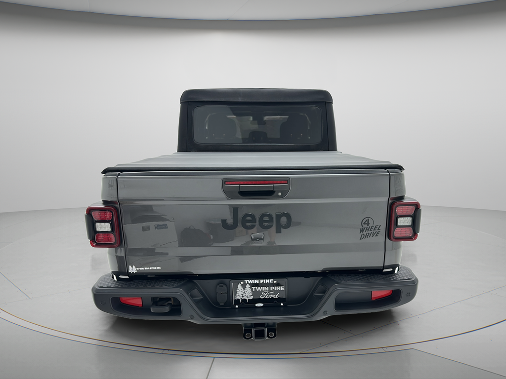 2022 Jeep Gladiator Willys