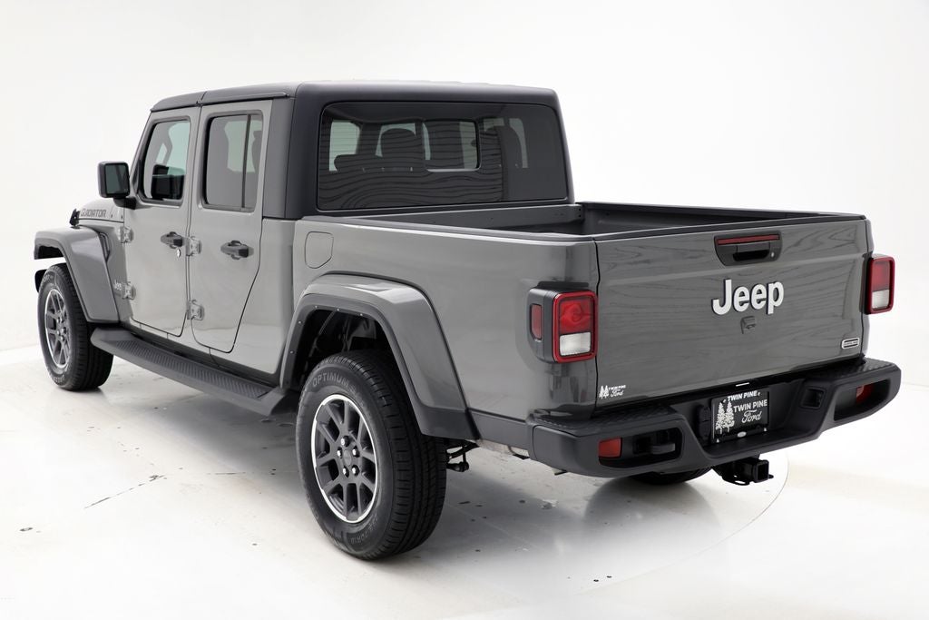 2022 Jeep Gladiator Overland