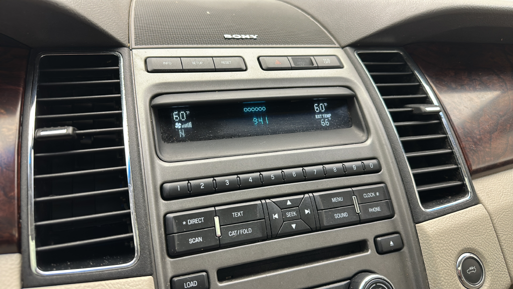 2011 Ford Taurus SEL
