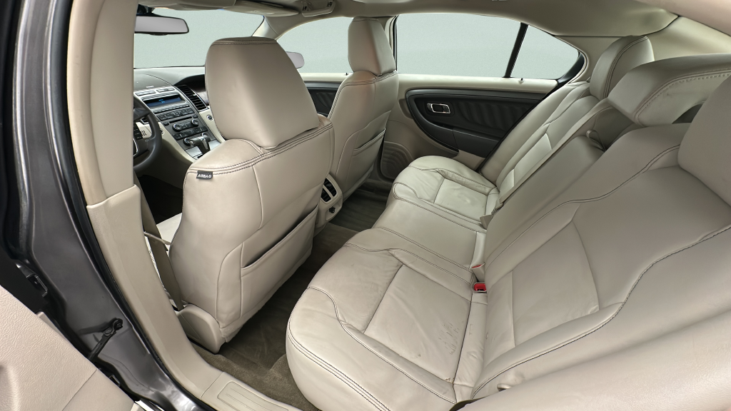 2011 Ford Taurus SEL
