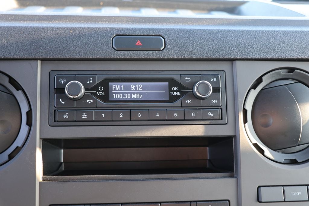 2022 Ford Super Duty F-650 Morgan Body 20-foot Dry Freight VSD box