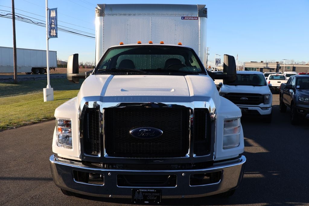 2022 Ford Super Duty F-650 Morgan Body 20-foot Dry Freight VSD box