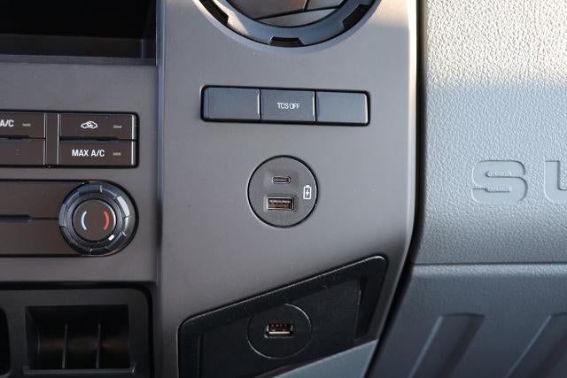 2022 Ford Super Duty F-650 Morgan Body 20-foot Dry Freight VSD box