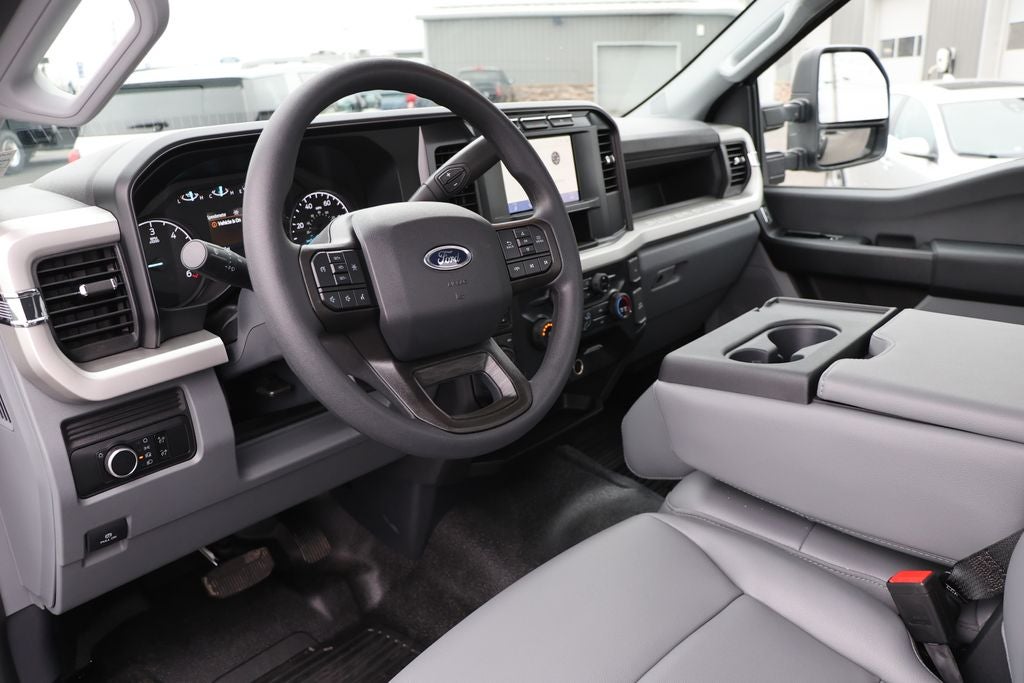 2024 Ford Super Duty F-550 XL DRW