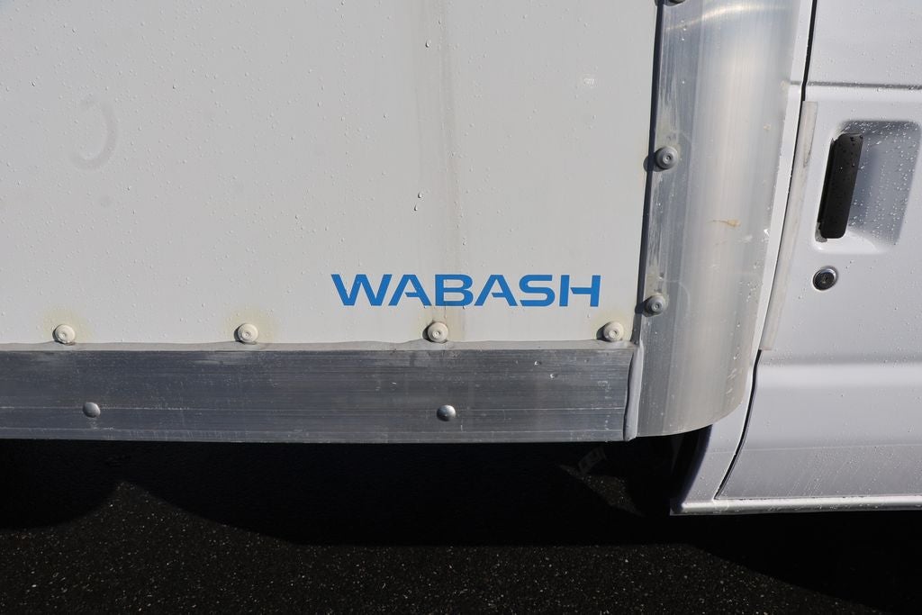 2025 Ford Super Duty E-450 Box Truck