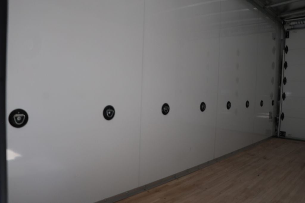 2025 Ford Super Duty E-450 Box Truck