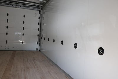 2025 Ford Super Duty E-450 Box Truck