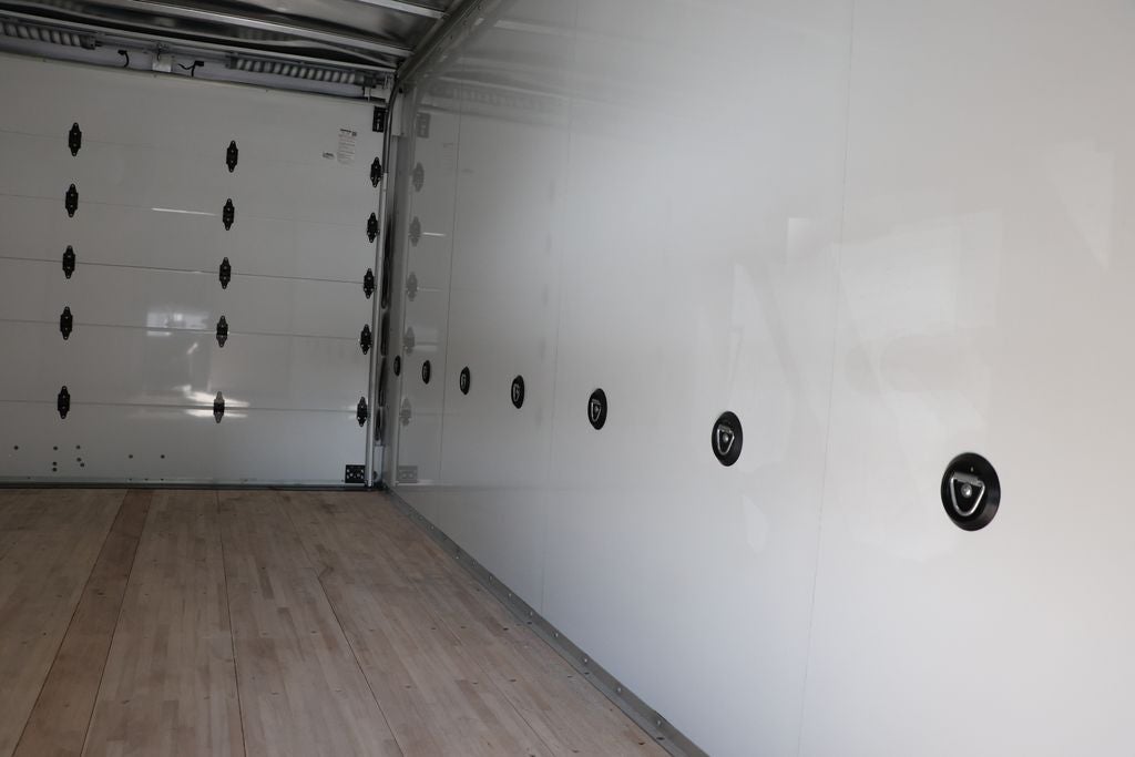 2025 Ford Super Duty E-450 Box Truck