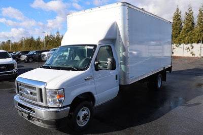 2025 Ford Super Duty E-450 Box Truck