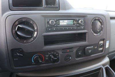 2025 Ford Super Duty E-450 Box Truck