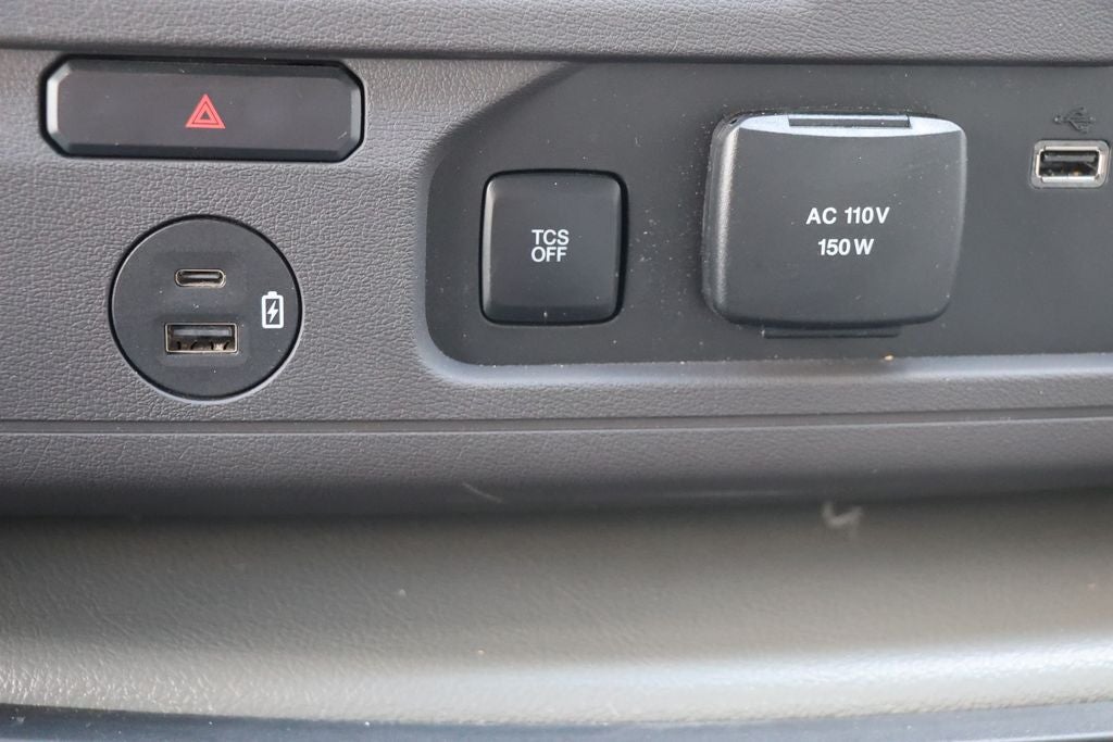 2025 Ford Super Duty E-450 Box Truck