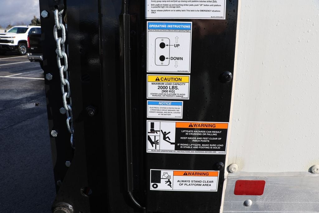 2025 Ford Super Duty E-450 Box Truck