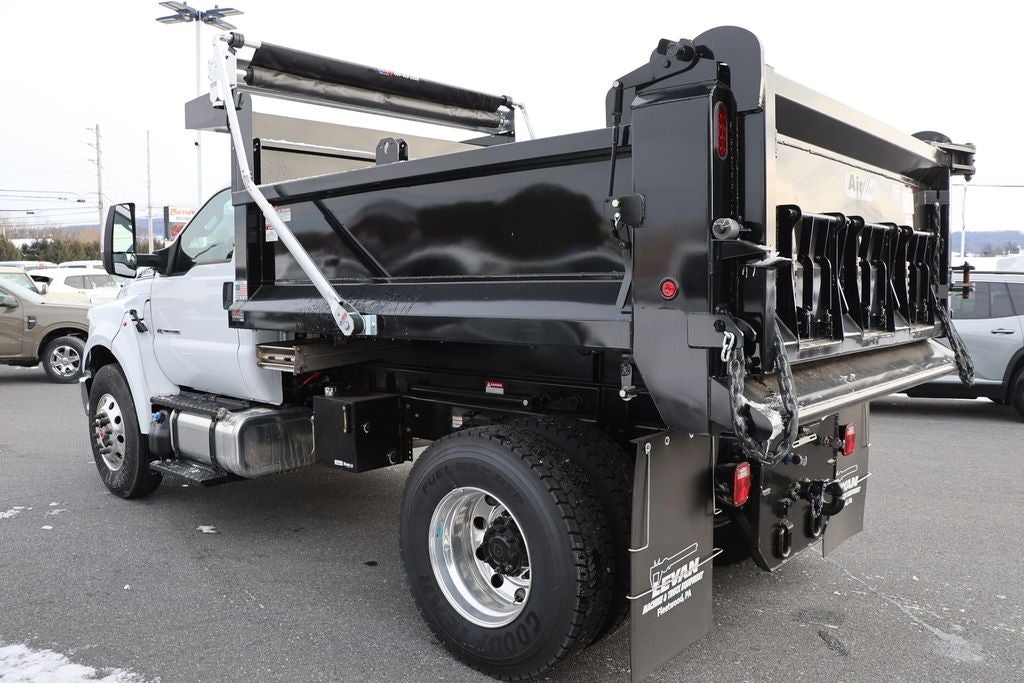 2025 Ford Super Duty F-750 Dump Body