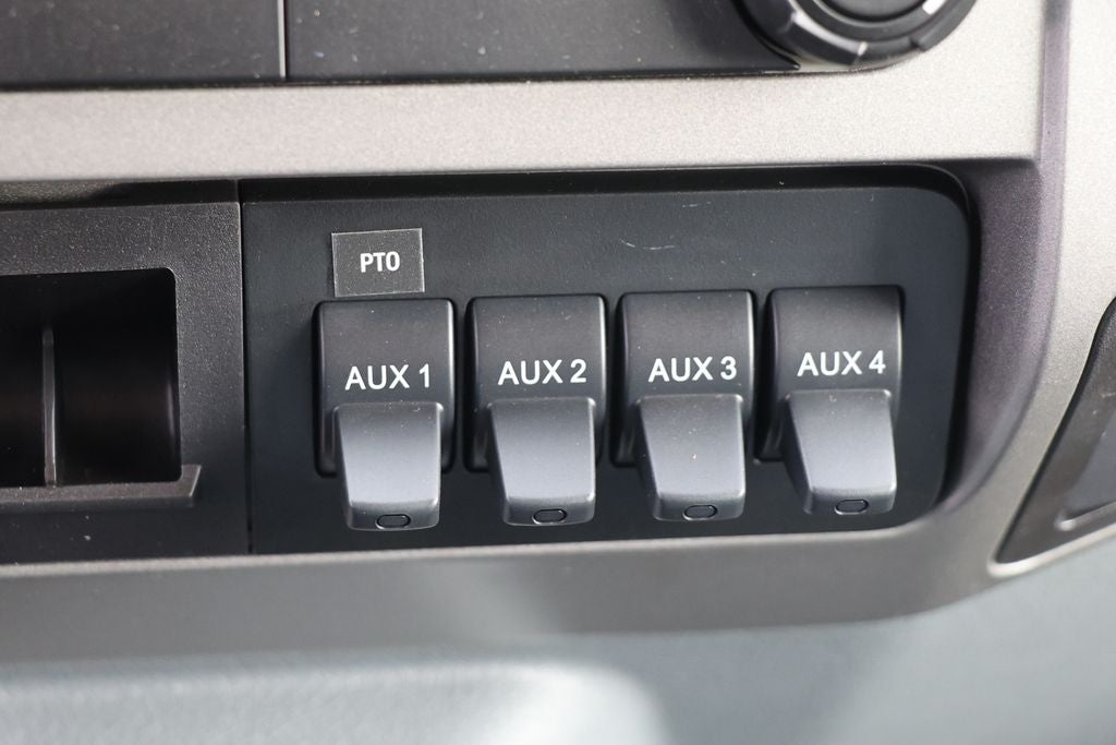 2025 Ford Super Duty F-750 Dump Body