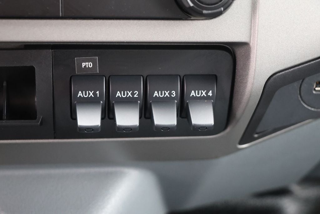 2025 Ford Super Duty F-750 Dump Body