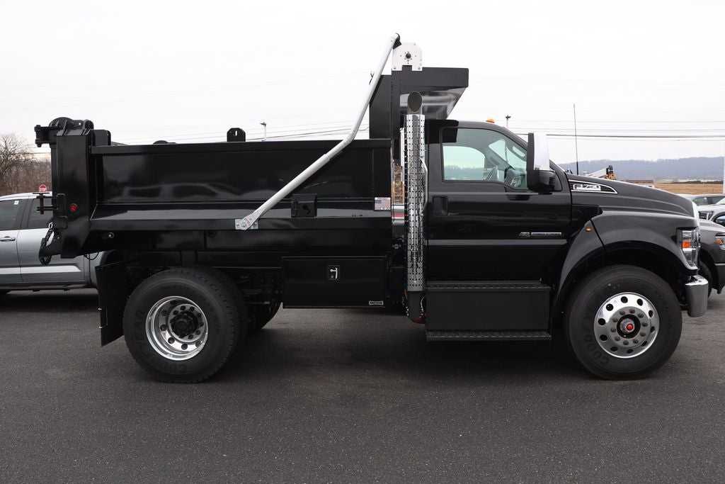 2025 Ford Super Duty F-750 Dump Body