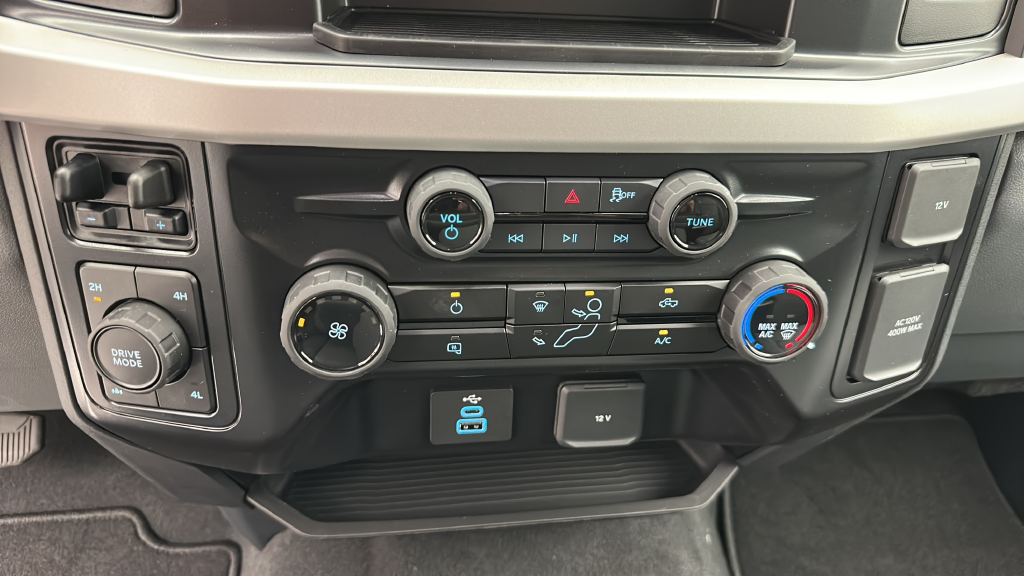 2027 Ford Super Duty F-250 XLT