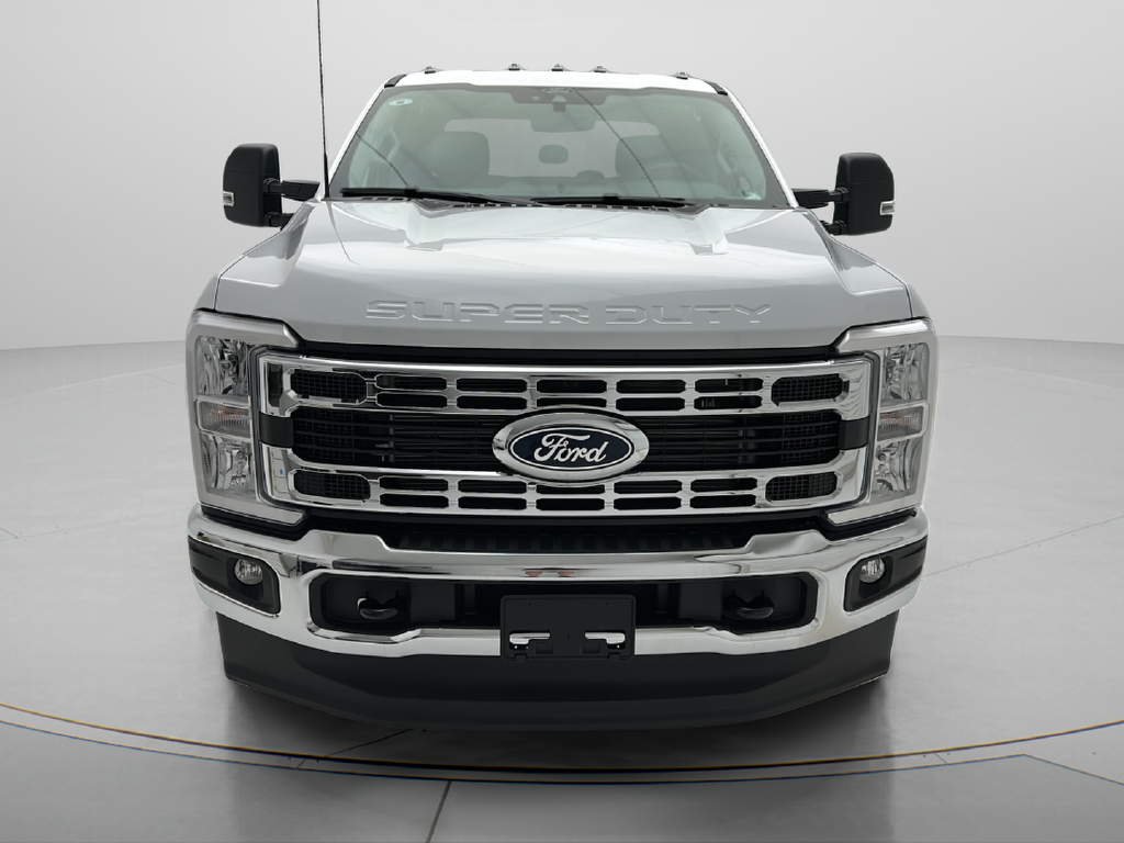 2027 Ford Super Duty F-250 XLT