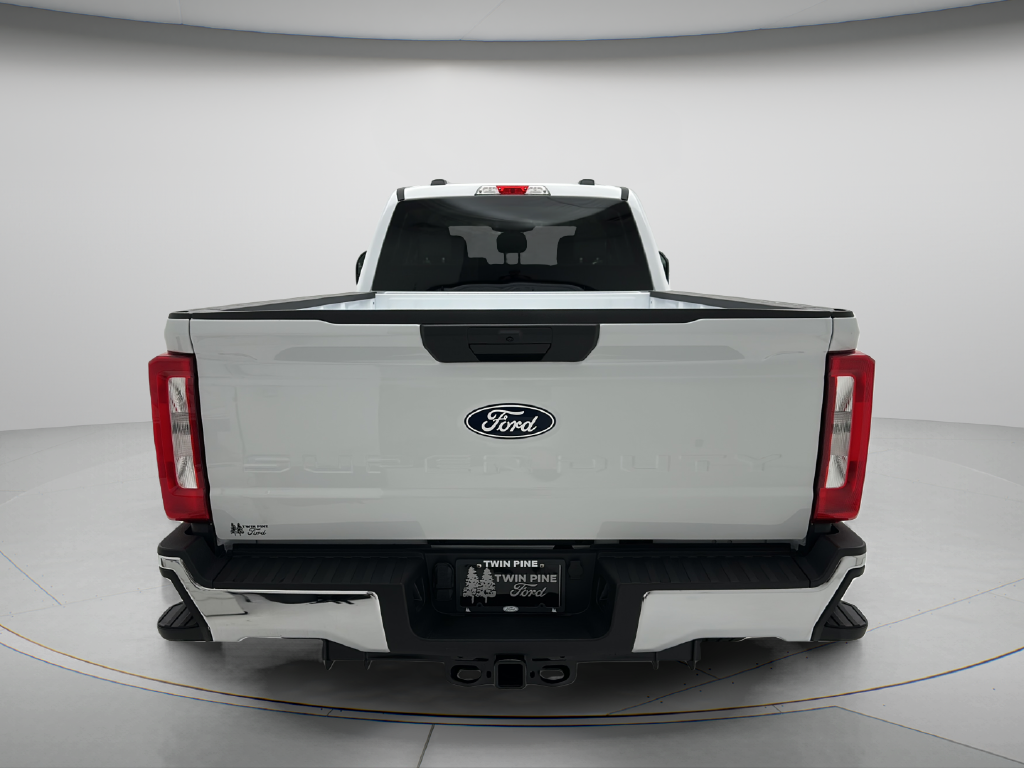 2027 Ford Super Duty F-250 XLT