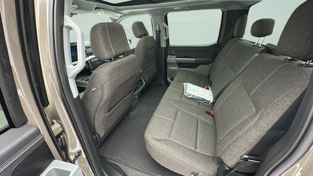 2027 Ford Super Duty F-250 XLT