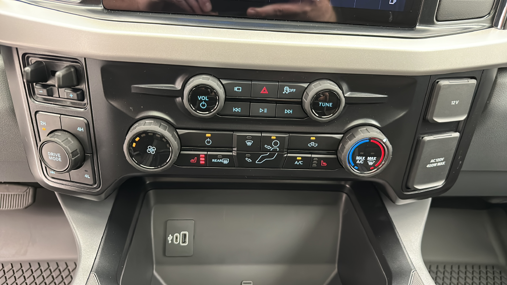 2027 Ford Super Duty F-250 XLT
