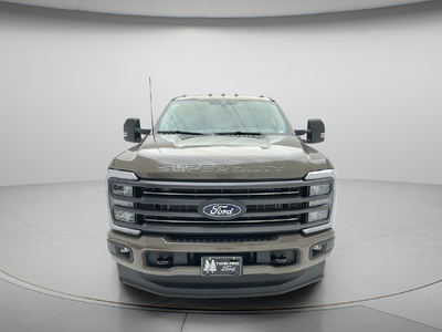 2027 Ford Super Duty F-250 XLT