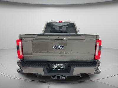 2027 Ford Super Duty F-250 XLT