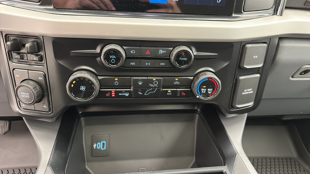 2027 Ford Super Duty F-250 XLT