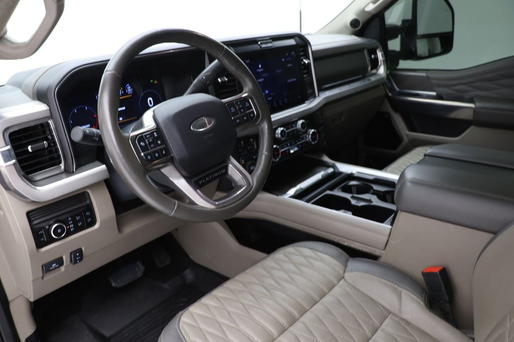 2025 Ford Super Duty F-350 Platinum