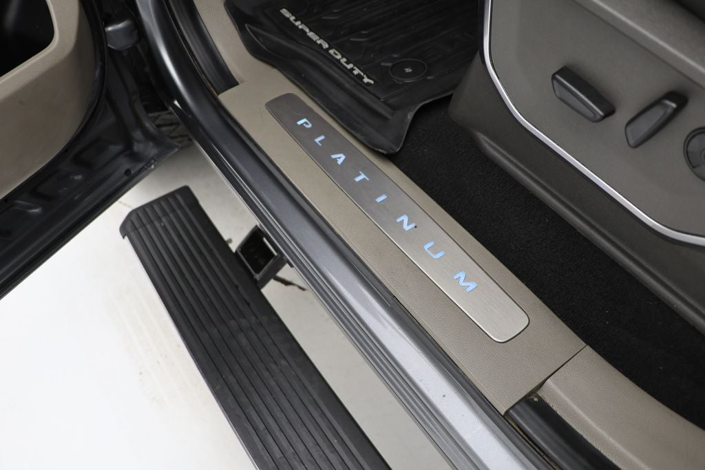 2025 Ford Super Duty F-350 Platinum