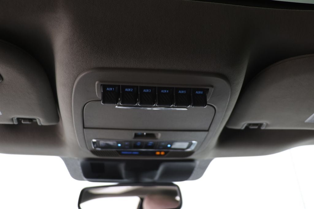 2025 Ford Super Duty F-350 Platinum