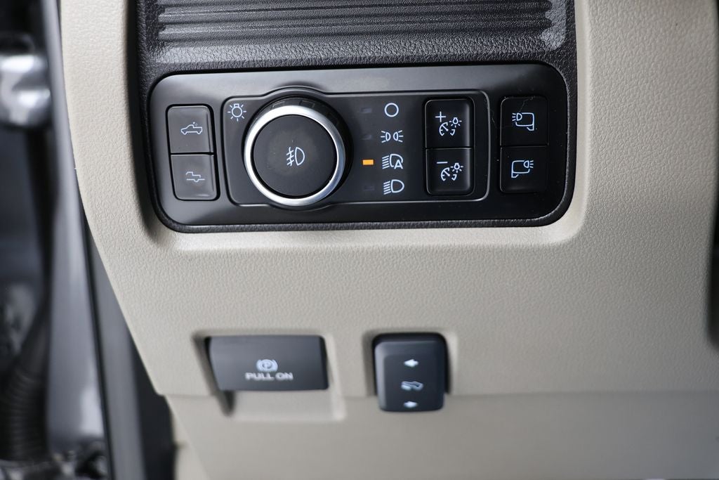 2025 Ford Super Duty F-350 Platinum