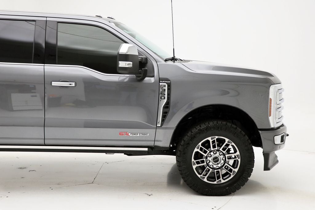 2025 Ford Super Duty F-350 Platinum