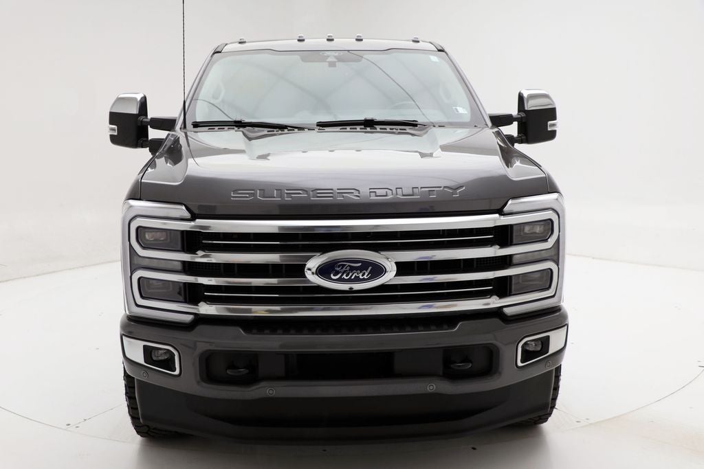 2025 Ford Super Duty F-350 Platinum